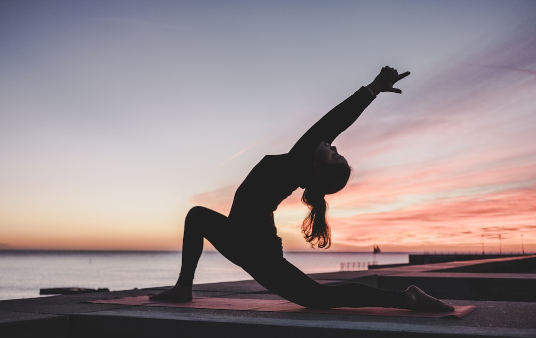 10 Yoga Poses to Strengthen Your Core and Improve Balance